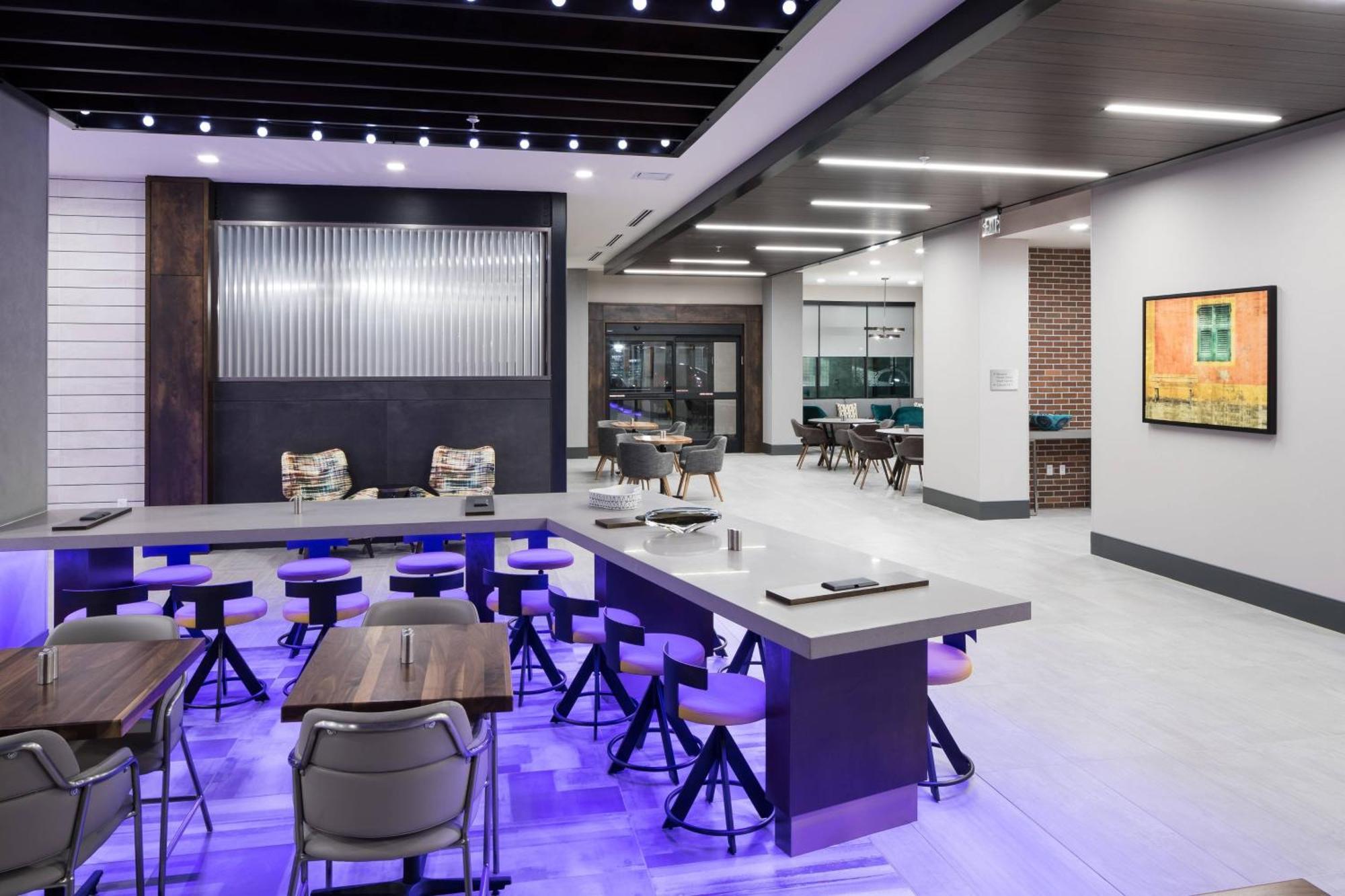 Courtyard By Marriott Houston Heights/I-10 Hotell Exteriör bild