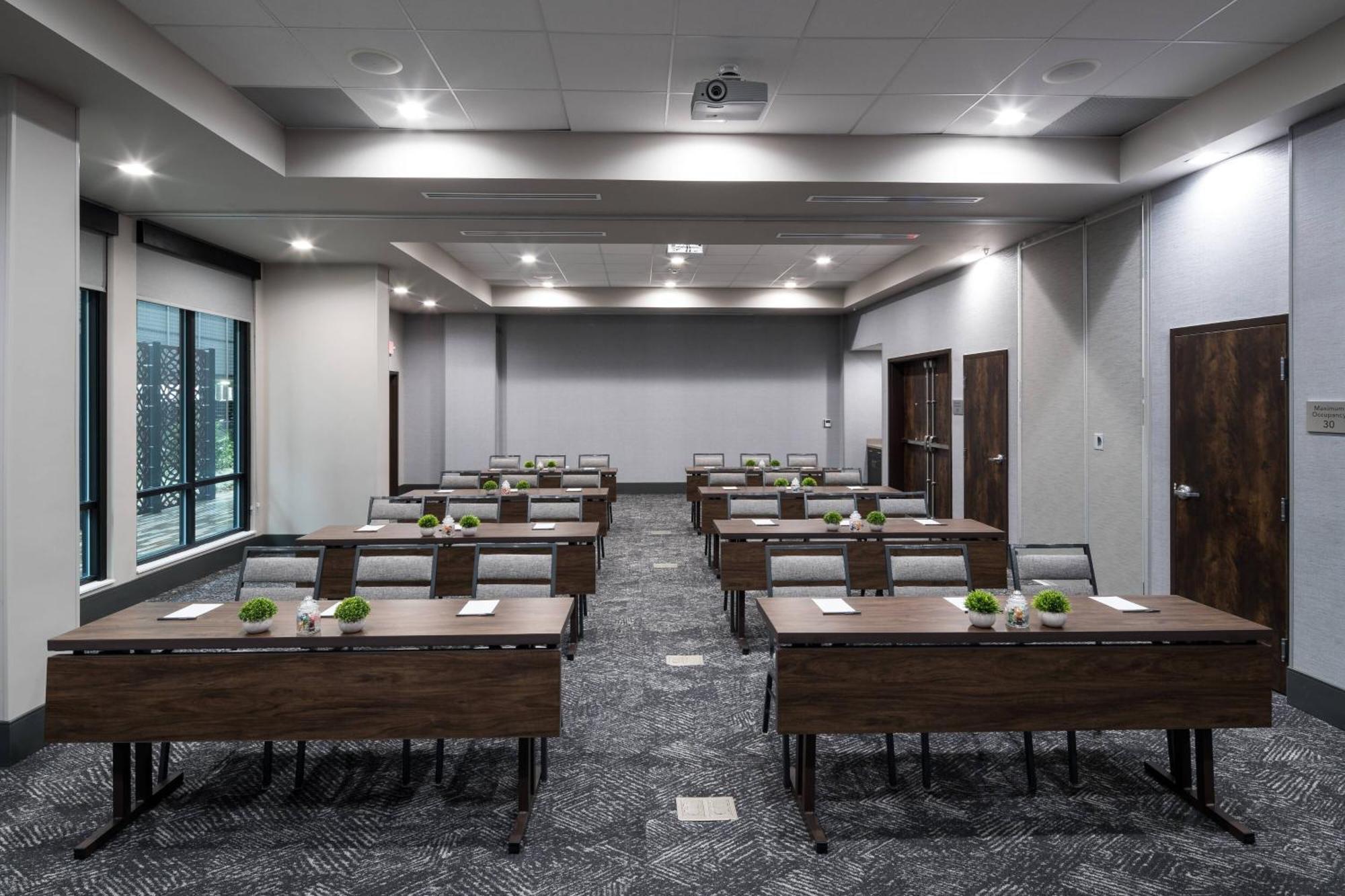 Courtyard By Marriott Houston Heights/I-10 Hotell Exteriör bild