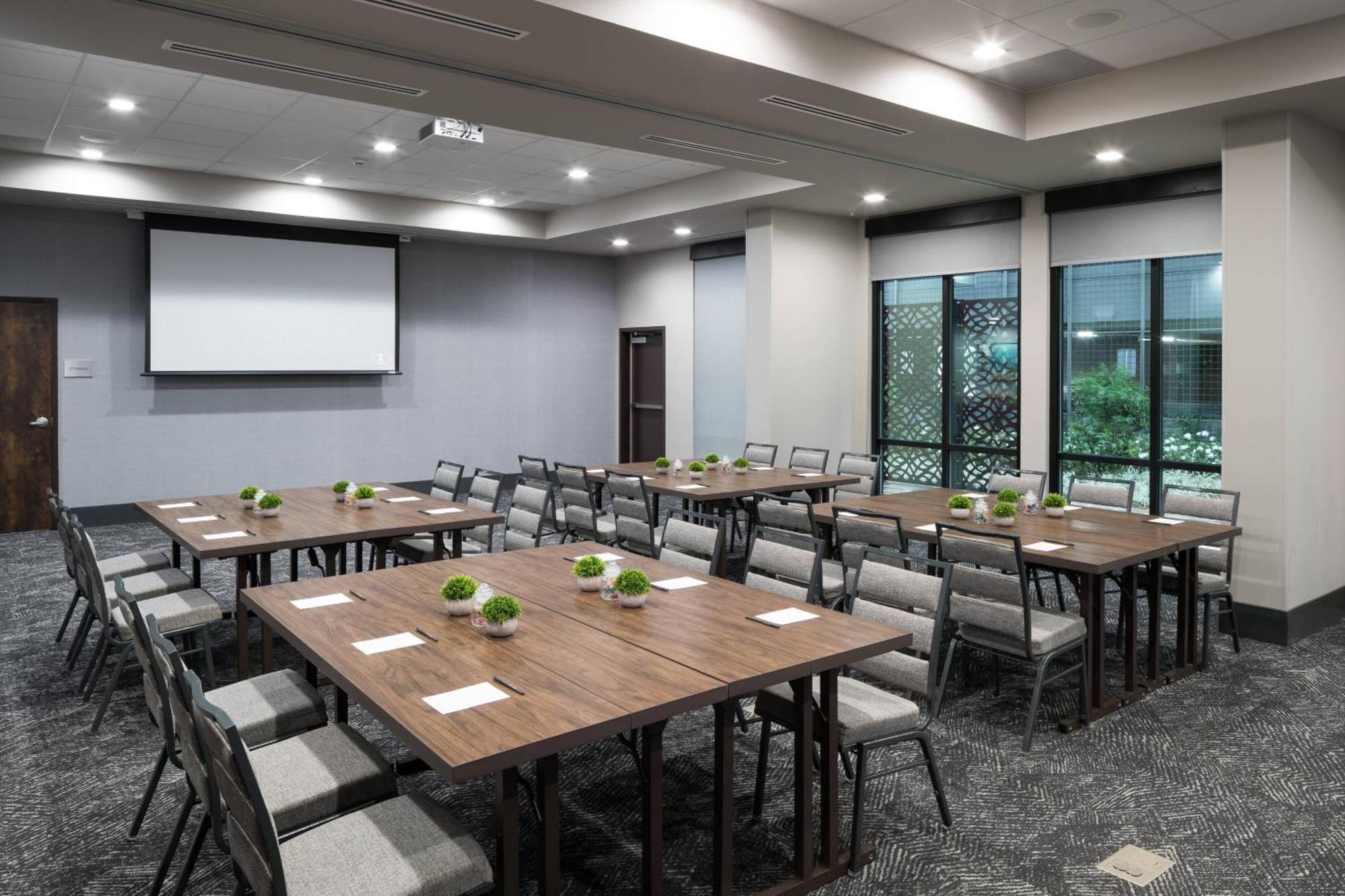 Courtyard By Marriott Houston Heights/I-10 Hotell Exteriör bild
