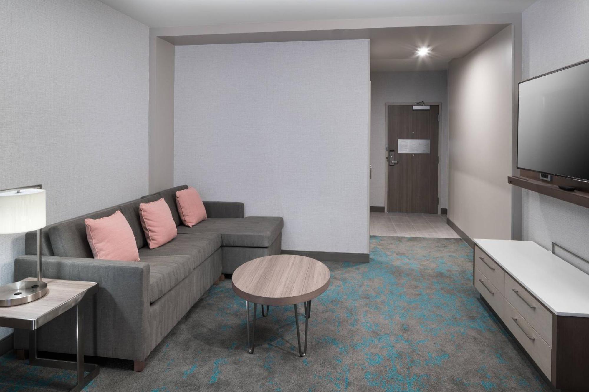 Courtyard By Marriott Houston Heights/I-10 Hotell Exteriör bild