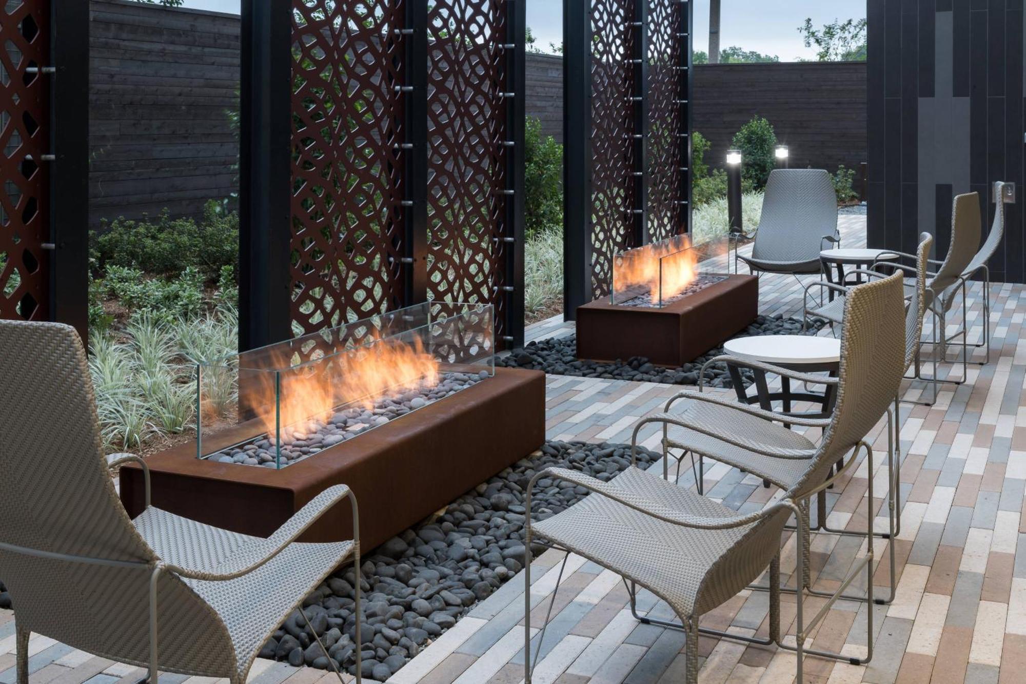 Courtyard By Marriott Houston Heights/I-10 Hotell Exteriör bild